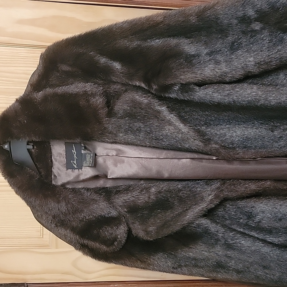 Dennis Basso Fir Coat Brown/black Size XL